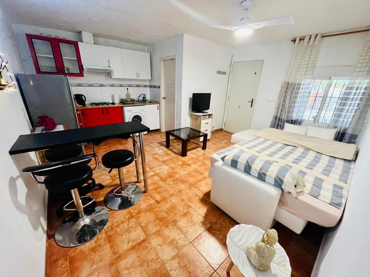 Estudio Adosado Acogedor Con Jardin, Barbacoa Y Parking Privado Alicante Esterno foto